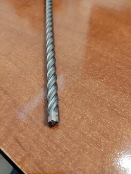 Vrták Ejot a Bosch nové nepoužité - 2