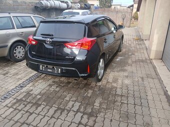 Toyota Auris e18 1.6b rozpredám - 2