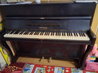 Predám klavír PETROF - 2