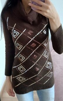 Hnedy sveter - 2