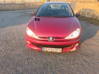 Predám Peugeot 206 1.4 benzin+LPG - 2