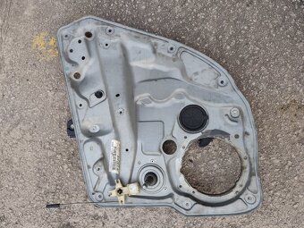 VW Golf 4 - sťahovačky okien - 2