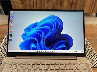 Lenovo Yoga S740-14IIL - 2