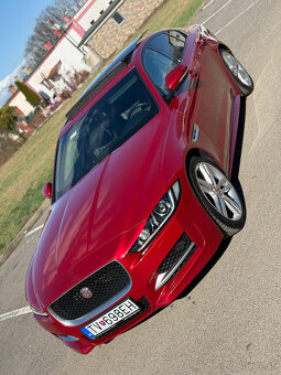Jaguar XE benzin 2.0 177kw R-Sport AT - 2
