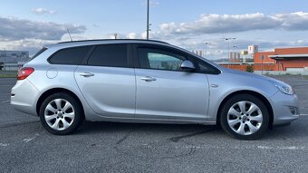 Opel Astra Kombi 2012 - 2