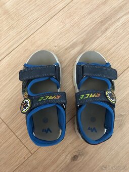 Blikajuce sandalky vel. 28 - 2