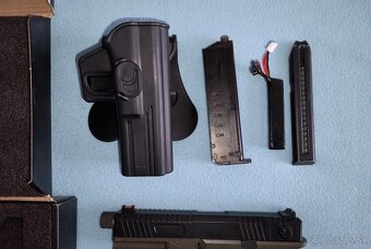 Airsoftová pištoľ SSE18 - 2