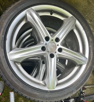 ZIMNÉ PNEUMATIKY 255/40 R19 - 2