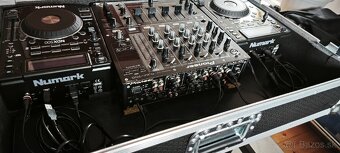 Na predaj Pioneer DJM 700 + 2x Numark NDX 500 - 2