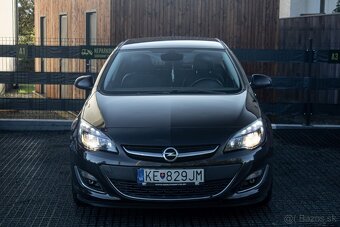 Opel Astra Sport Tourer ST 1.4 Turbo 140k Cosmo - 2