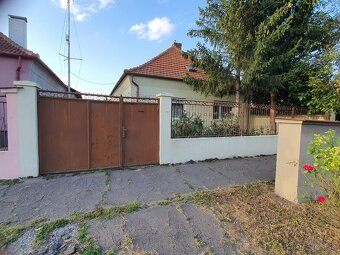 Predam RD na Tatranskej ulici v Novych Zamkoch - 2