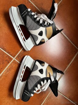 Korčule CCM veľkosť 35 - 2