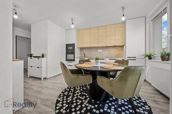 PLUS REALITY | Slnečný 3-izbový byt v BA-Ružinov na predaj - 2