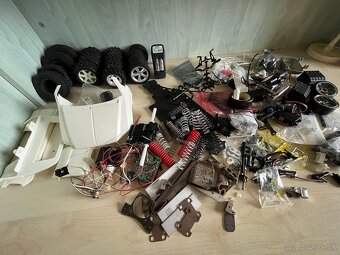 Mix dielov na RC autá - 2