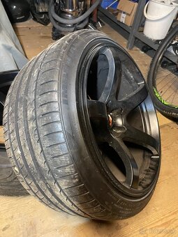 Japan Racing JR32 5x114,3 18x10,5 255/35 R18 - 2