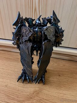 Transformers Strafe - BAIWEI TW1104 (s návodom) - 2