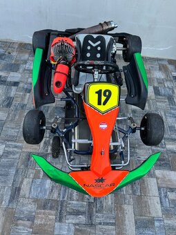 Závodná motokára - 2