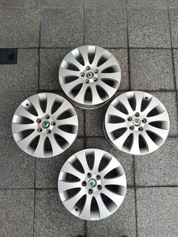 ✅5x112 R17 Venus - 2