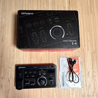 Roland E-4 (vokálny procesor,looper) - 2