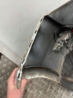 Audi Q5 8R0 2008- zadný nárazník - 2