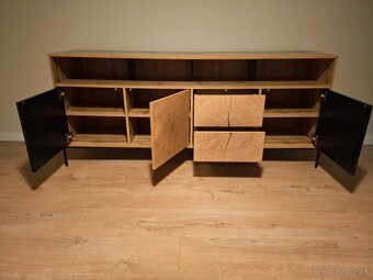 Predám modernú komodu – dub / čierna - 2