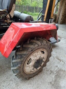 Predám traktor 4x4 - 2