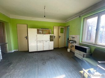 MH266- Na predaj zachovalý 3 izbový rodinný dom - 2