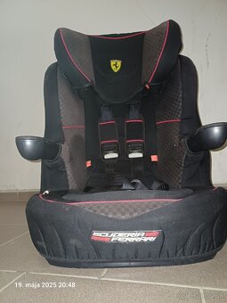 Detská autosedačka Ferrari - 2