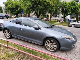 Renault Laguna Coupe - 2