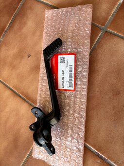 Honda CB1000R brzdovy pedal - 2