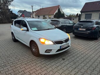 Kia ceed 2010 1.6 crdi - 2