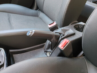 Opel Astra 1.6 Turbo (2009) - 2