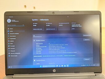 HP 250 G8 - 2