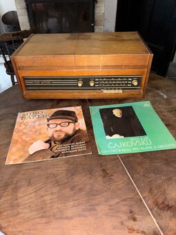 Starožitné rádio/gramofón - 2