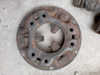 Škoda 1202,1203 karburátor, Vodná pumpa, tanier spojky - 2