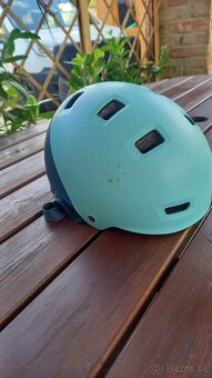 Predám detskú prilbu Btwin, veľkosť S (52-55cm) - 2