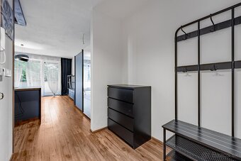 MODERNÝ DIZAJNOVO RIEŠENÝ 1i BYT S VEĽKOU LOGGIOU - 2