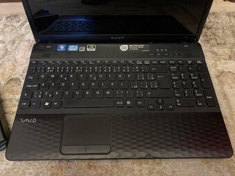 Sony Vaio i3 8GB 640GB - 2