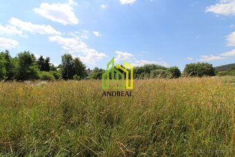 Na predaj stavebný pozemok, 851 M2, Rajec - 2