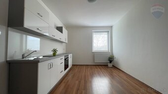 PRENÁJOM: EXKLUZÍVNA PONUKA -CENTRUM MESTA DUNAJSKEJ STREDY - 2