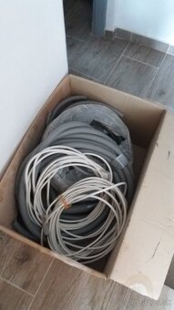 chránička  elektrických káblov . - 2