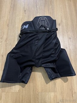 Hokejová výstroj - 2