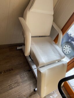 Polohovateľné kreslo - 2