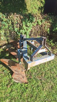 PLUHY ZA TRAKTOR - 3 PLUH - 2