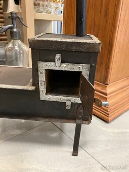 Historický model liatinových kachlí - 2