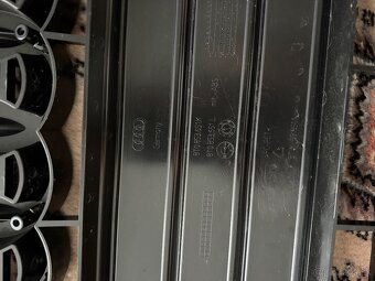 Original predna maska audi a5 - 2