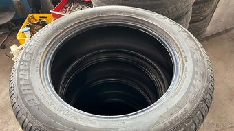 235/55r17 Bridgestone - 2