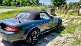 Mazda MX-5 Roadster - 2