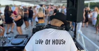 DISCO BOAT PARTY S RADIOM SITY - 2