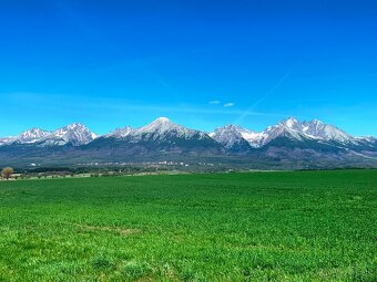 PREDAJ stavebný pozemok s krásnym výhľadom na Vysoké Tatry - 2